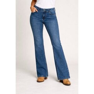 Wrangler Women's Flare Leg Jeans Size 9x34 Medium Wash Stretch Classic Western